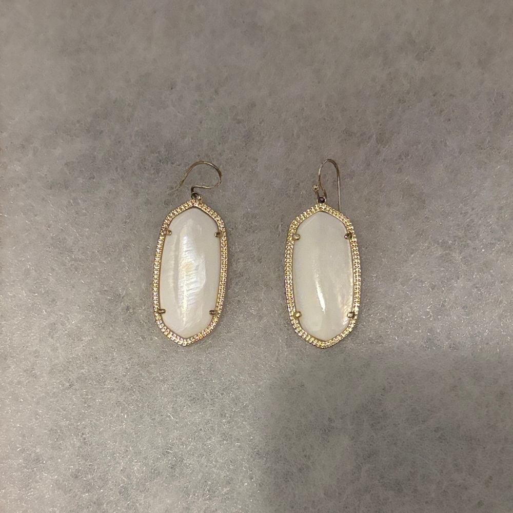 Kendra Scott Gold and Cream Oval Earrings